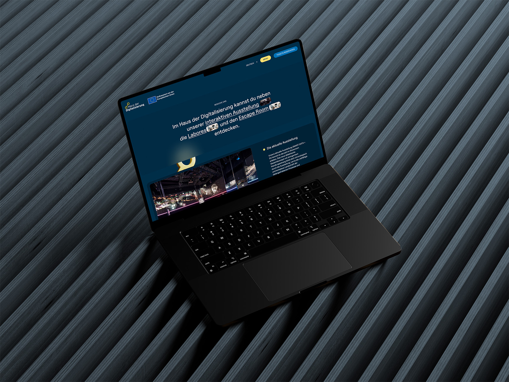 Haus der Digitalisierung Case auf einem Laptop dargestellt